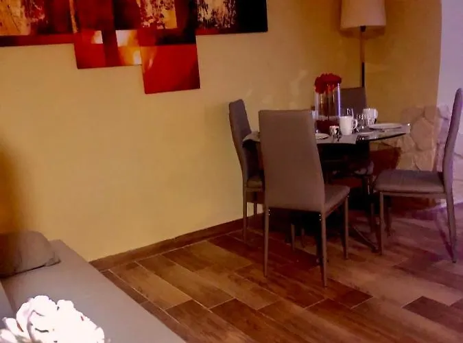 Al Vecchio Arco Appartament *